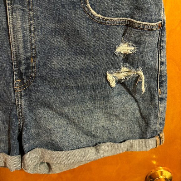 Old Navy‎ O.G. Short High Rise Distressed Jeans Rolled Cuff - Picture 7 of 16